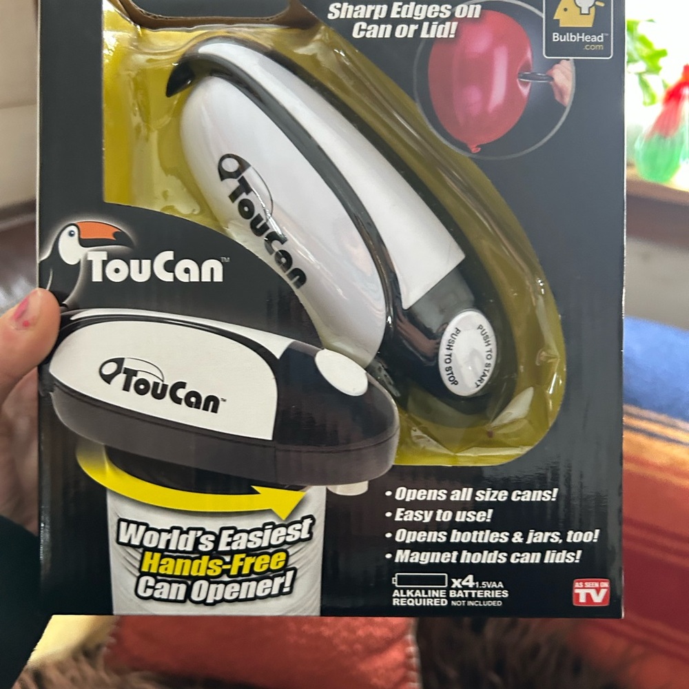 TouCan Hands-Free Can Opener - Black and White